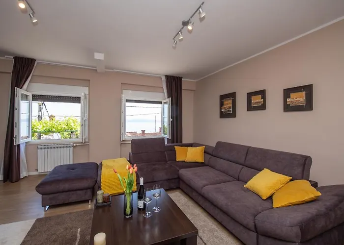 Apartament Carmen *
