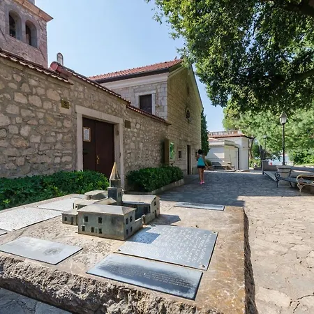 Apartman Carmen *