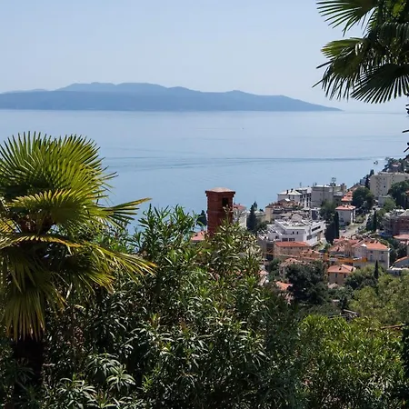 Apartman Carmen *