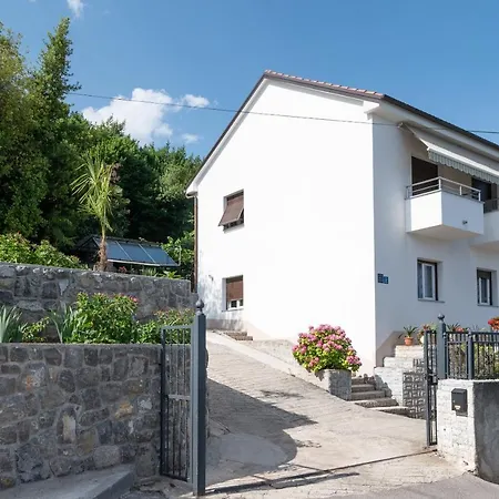 Carmen Apartman
